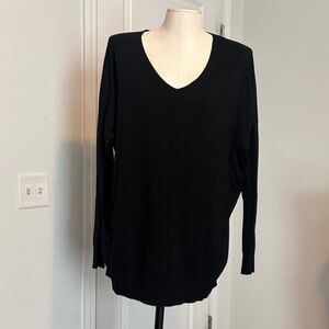 Elegant Black V-Neck Long Sleeve Top